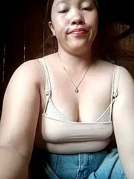 Stripchat Live Sex Cam of miumiu_00
