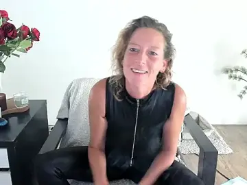 Stripchat Live Porn of MendiPetite