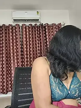 Stripchat Watch Live Sex Cams of Cute-Maanvi