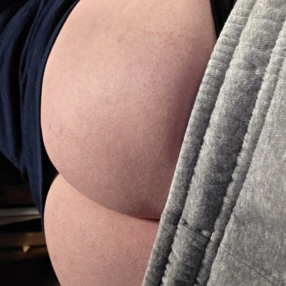 DLCheeks