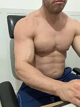Stripchat Free Porn Cam of boynoshaperj