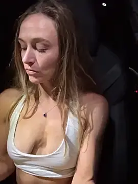 Stripchat Free Live Porn of lunagirl13