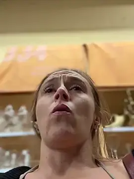 Stripchat Live Porn of lunagirl13