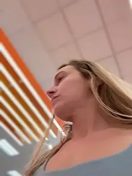 Stripchat Private Sex Chat of lunagirl13