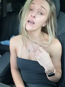 Stripchat Free Live Porn of lunagirl13