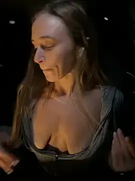 Stripchat Nude Webcam of lunagirl13