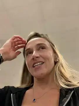 Stripchat Best live sex cam show of lunagirl13