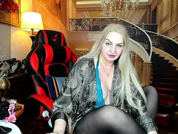 Stripchat Adult Webcam of Nina_Devillle