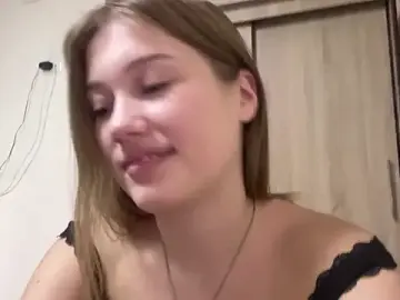 Stripchat Live Sex Cam of RosenMist