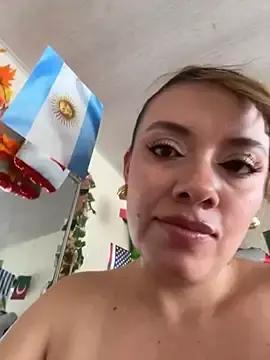 Stripchat Sex Cam of valery_mora