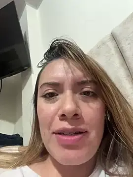 Stripchat Sex Cam of valery_mora