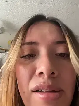 Stripchat Nude Webcam of valery_mora