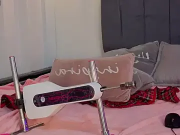 Stripchat Free Porn Cam of Pretty_Johnson_