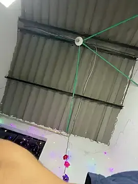 Stripchat Free Porn Cam of Simone_Miller