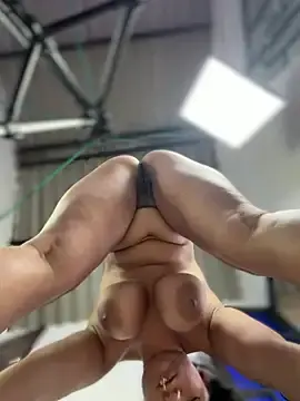 Stripchat Free Porn Cam of Simone_Miller