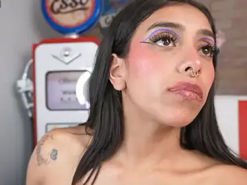 Stripchat Free Live Porn of miss_collins