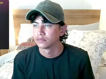 Stripchat Sex Cam of olly_jerez