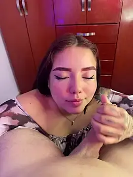 Stripchat Sex Chat of sarah_and_taylor