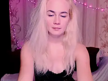 Stripchat Sex Cam of xxxcharismaaa