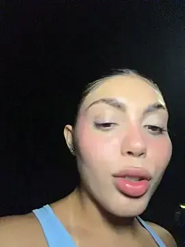 Stripchat Live Sex Cam of zui_lu