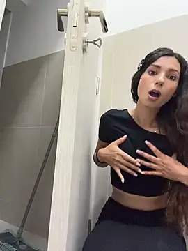 Stripchat Private Sex Chat of -_MiaQueen_-
