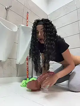Stripchat Best live sex cam show of -_MiaQueen_-
