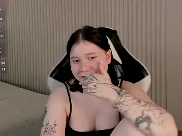 Stripchat Sex Cam of Kylie-Voss