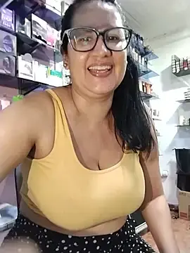 Stripchat Live Porn of keilymadam