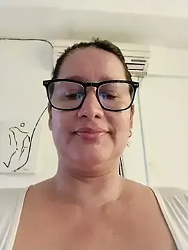 Stripchat Adult Webcams of keilymadam