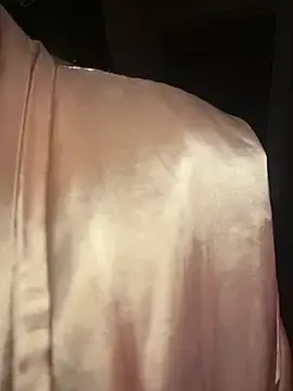 Stripchat Free Porn Cam of MisFrekcles_