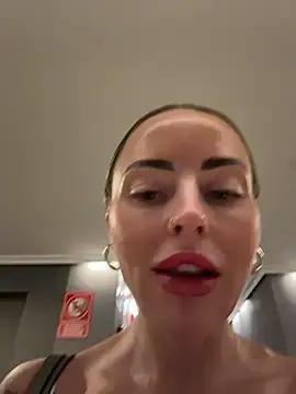 Stripchat Watch Live Sex Cams of EmaSalis