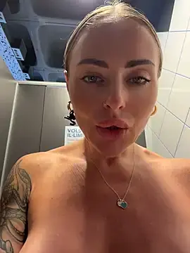 Stripchat Private Sex Chat of EmaSalis