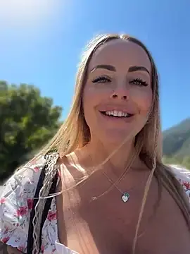 Stripchat Free Live Porn of EmaSalis