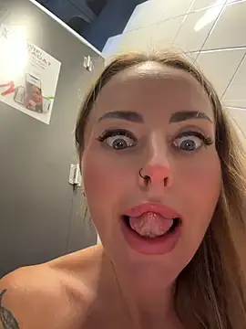 Stripchat Adult Webcams of EmaSalis