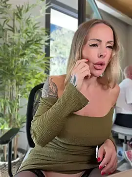 Stripchat Private Sex Chat of EmaSalis