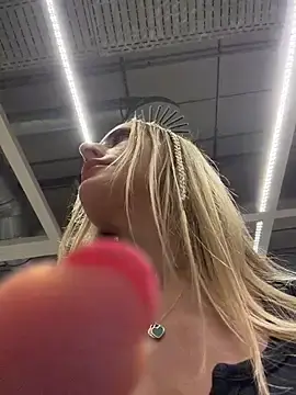 Stripchat Live Sex Cam of EmaSalis