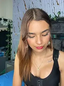 Stripchat Sex Cam of Gaby_Coopeer