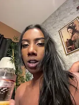 Stripchat Free Live Porn of Naomisalles