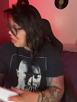 Stripchat Free Live Porn of miacanela_xo