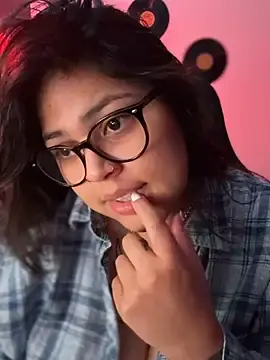 Stripchat Free Porn Cam of miacanela_xo