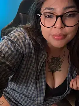 Stripchat Live Sex of miacanela_xo