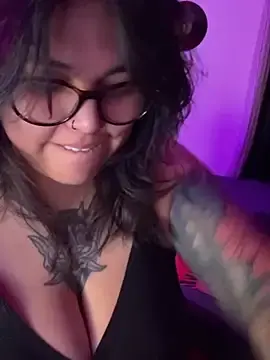 Stripchat Sex Cam of miacanela_xo