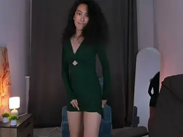Stripchat Live Sex Cam of FlirtyAura