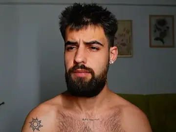 Stripchat Free Live Porn of HairyRobxxx