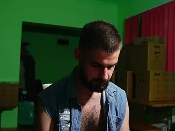 Stripchat Sex Chat of HairyRobxxx