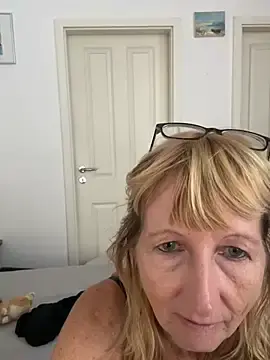 Stripchat Best live sex cam show of MatureKim