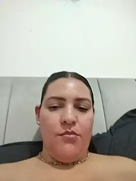 Stripchat Adult Webcam of Mia_Hampton