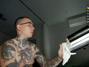 Stripchat Best live sex cam show of Tommy_cat