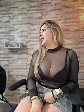 Stripchat Best live sex cam show of _Abril-Office1