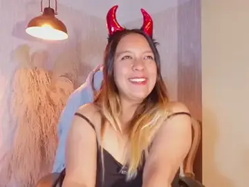 Stripchat Best live sex cam show of sami_1_8